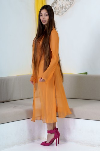 Shelena looking back - back, in